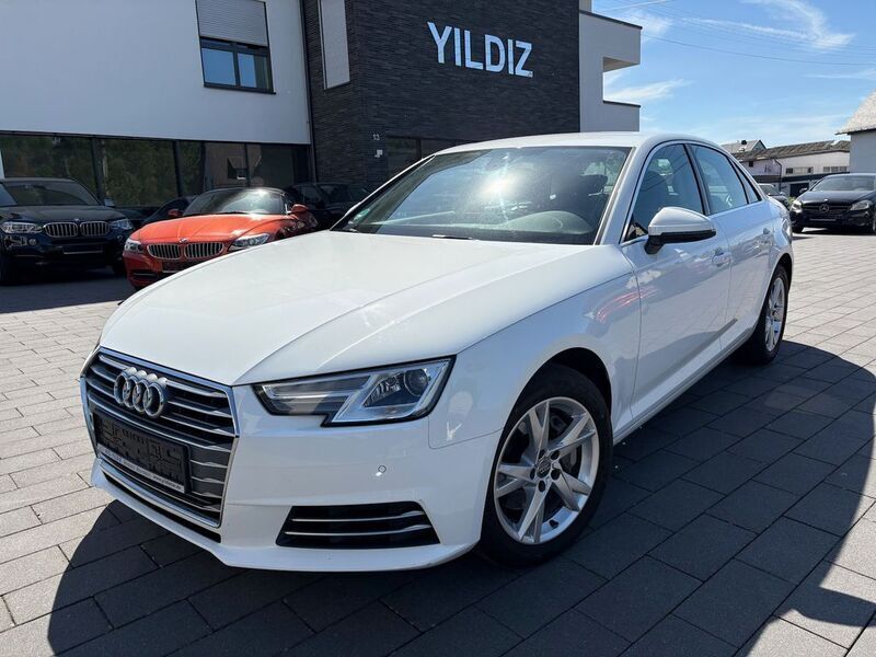Weiß Gebraucht 2018 Audi A4 Sport Limousine | 16.990 € (Guter Preis) - Bild 1/4