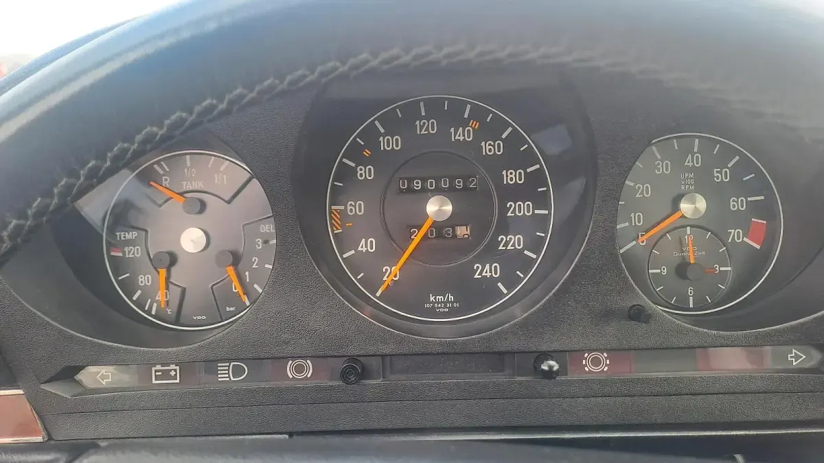 Gebraucht Mercedes SLC280 177 PS (130 kW) 1978 Rot Coupé