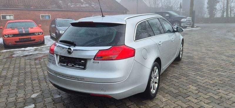 Gebraucht Opel Insignia Edition 131 PS (96 kW) 2009 Silber Kombi