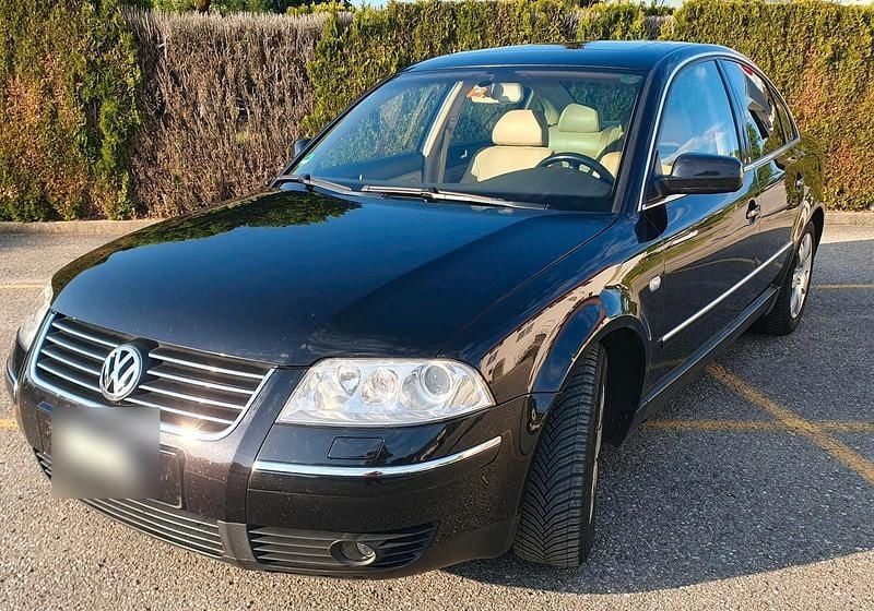 Schwarz Gebraucht 2004 VW Passat Highline Limousine | 3.000 € (Fairer Preis) - Bild 1/4