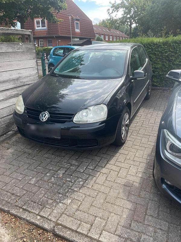 Schwarz Gebraucht 2004 VW Golf V Kleinwagen | 899 € (Fairer Preis) - Bild 1/4