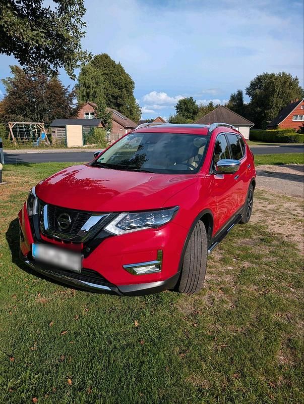 Rot Gebraucht 2017 Nissan X-Trail SUV | 16.950 € (Fairer Preis) - Bild 1/4