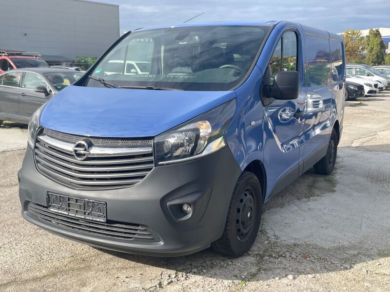 Blau Gebraucht 2016 Opel Vivaro Van | 14.900 € - Bild 1/4