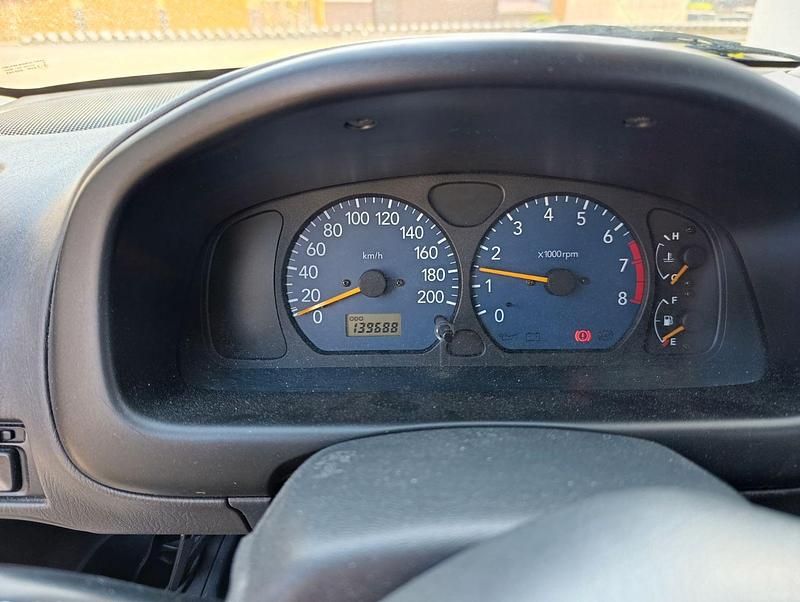 Second-hand Suzuki Ignis 83 CP (61 kW) 2000 Argintiu Hatchback