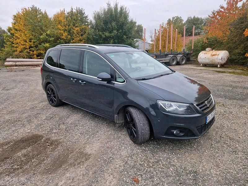 Andere farben Gebraucht 2017 Seat Alhambra Van / Kleinbus | 18.000 € (Superpreis) - Bild 1/4