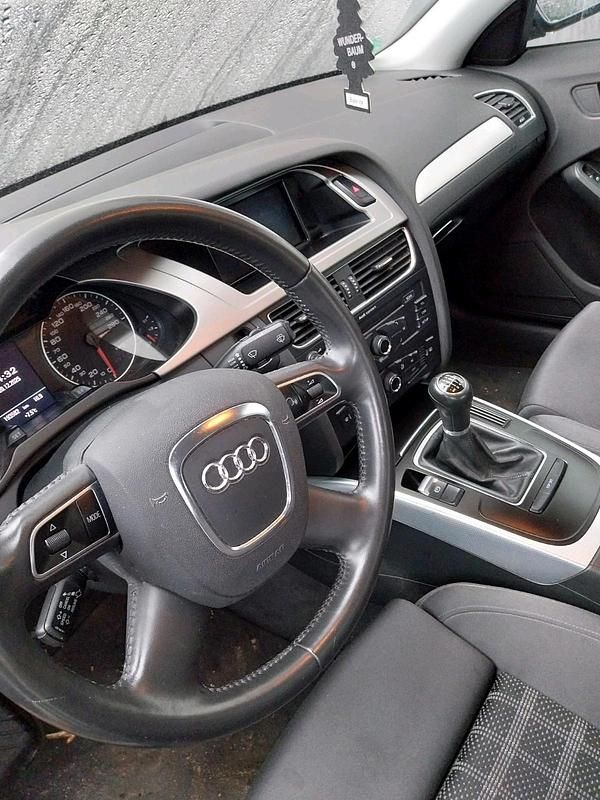 Gebraucht Audi A4 160 PS (117 kW) 2009 Blau Limousine