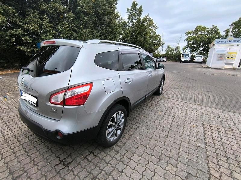 Gebraucht Nissan Qashqai +2 150 PS (110 kW) 2011 Silber SUV