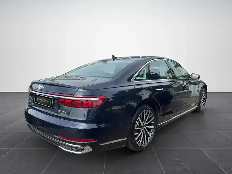 Gebraucht Audi A8 Ambiente 286 PS (210 kW) 2022 Firmamentblau Limousine