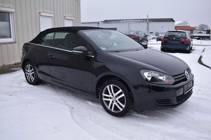 Gebraucht VW Golf Cabriolet Basis 105 PS (77 kW) 2011 Schwarz Cabrio