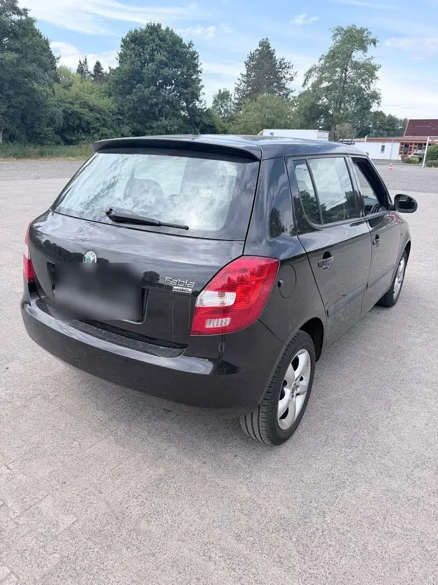 Gebraucht Skoda Fabia Ambiente 60 PS (44 kW) 2009 Schwarz Limousine