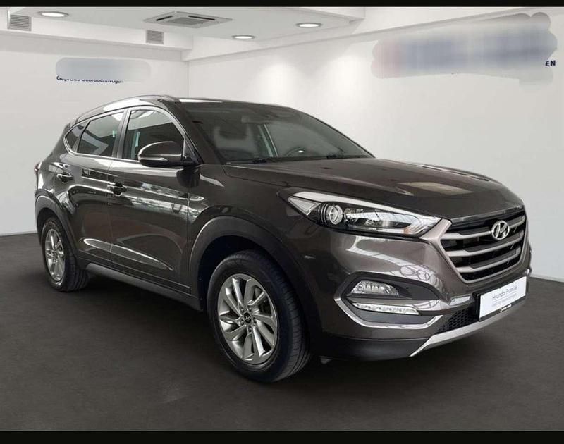 Grün Gebraucht 2016 Hyundai Tucson Advantage SUV | 15.400 € (Fairer Preis) - Bild 1/4