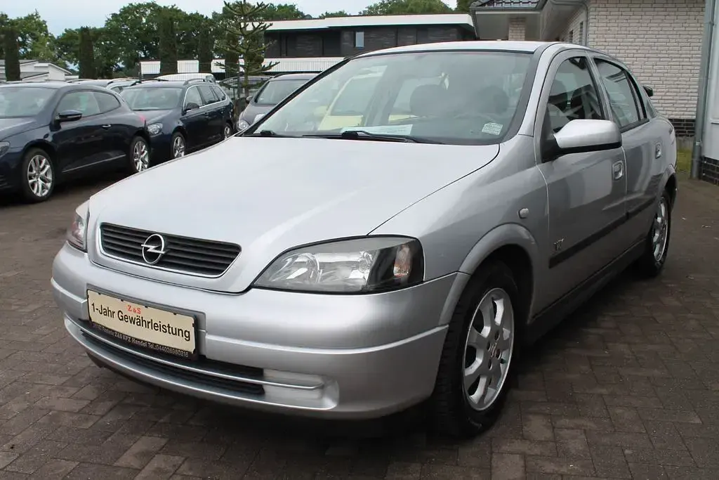 Gebraucht Opel Astra Njoy 84 PS (61 kW) 2003 Silber Limousine