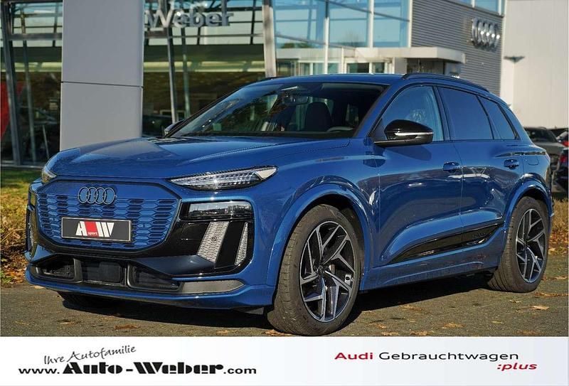 Blau Gebraucht 2025 Audi Q6 e-tron S-Line SUV | 82.890 € (Teuer) - Bild 1/3