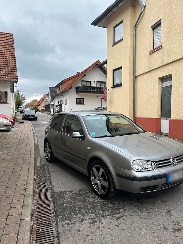 Gebraucht VW Golf IV 97 PS (71 kW) 2000 Silber Kleinwagen