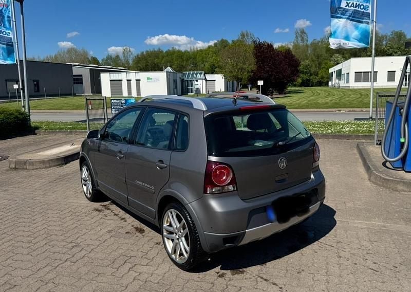 Gebraucht VW Polo Cross 105 PS (77 kW) 2009 Braun Kleinwagen