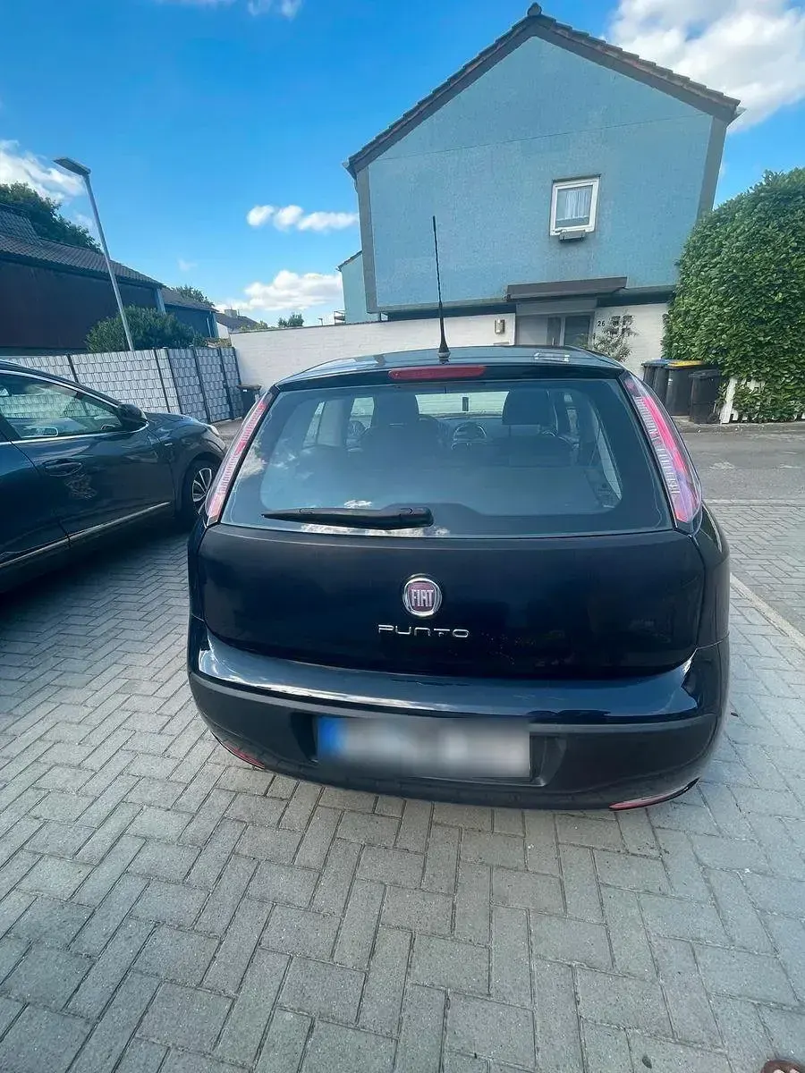 Gebraucht Fiat Punto 77 PS (56 kW) 2010 Blau Kleinwagen