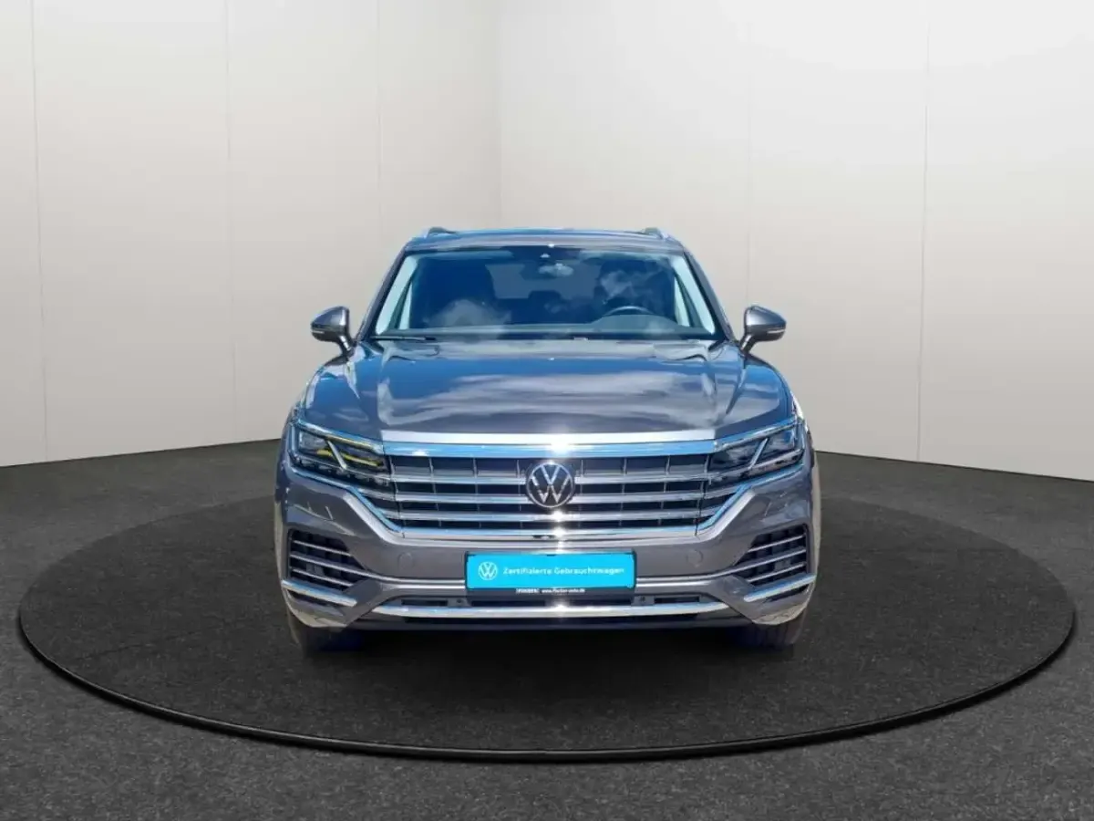Gebraucht VW Touareg Elegance 286 PS (210 kW) 2023 Grau SUV