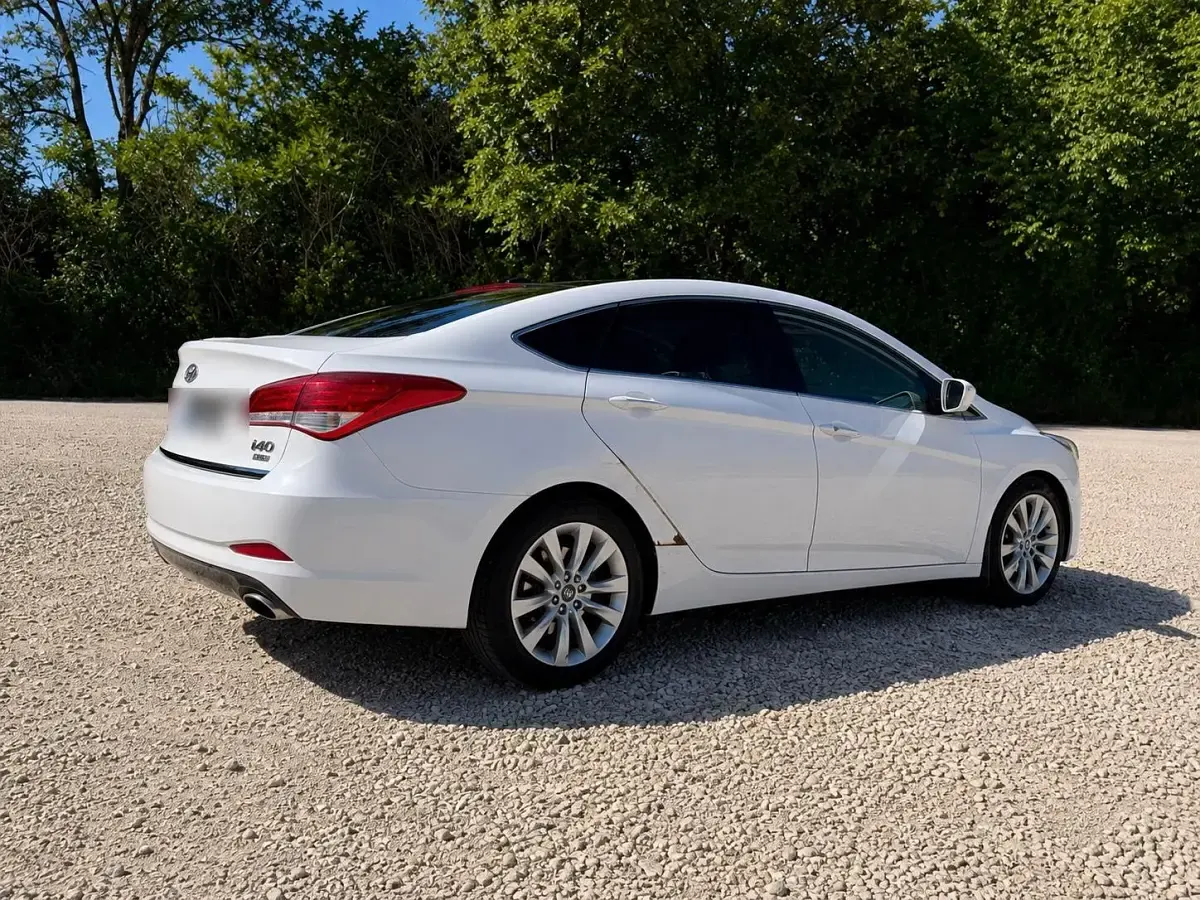 Gebraucht Hyundai i40 136 PS (100 kW) 2012 Weiß Limousine