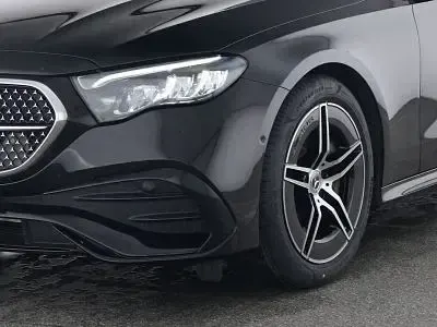 Używany Mercedes E220 AMG 197 KM (144 kW) 2025 Czarny Kombi