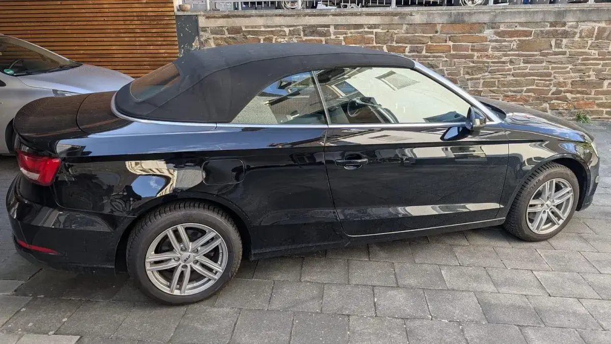 Gebraucht Audi A3 Cabriolet 116 PS (85 kW) 2018 Schwarz Cabrio