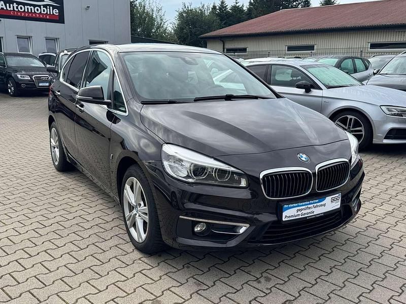 Gebraucht BMW 225 Luxury Line 136 PS (100 kW) 2017 Sparkling brown metallic SUV