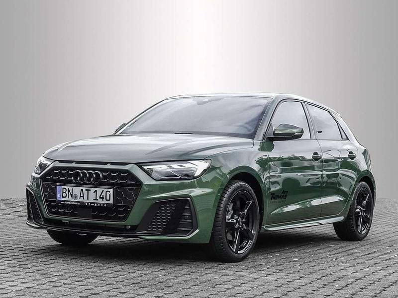 Gebraucht Audi A1 S-Line 150 PS (110 kW) 2025 Distriktgrün metallic Kleinwagen