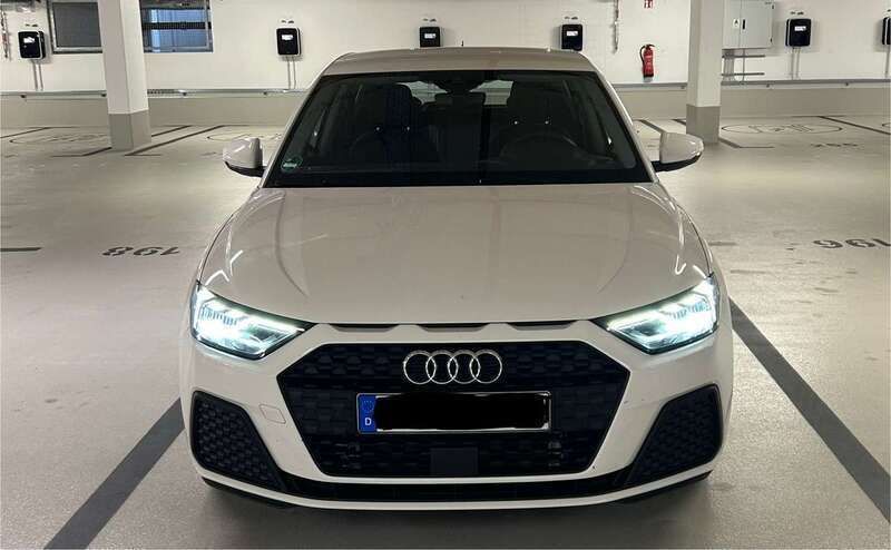 Gebraucht 2024 Audi A1 Sportback Kleinwagen | 23.000 € (Fairer Preis) - Bild 1/4