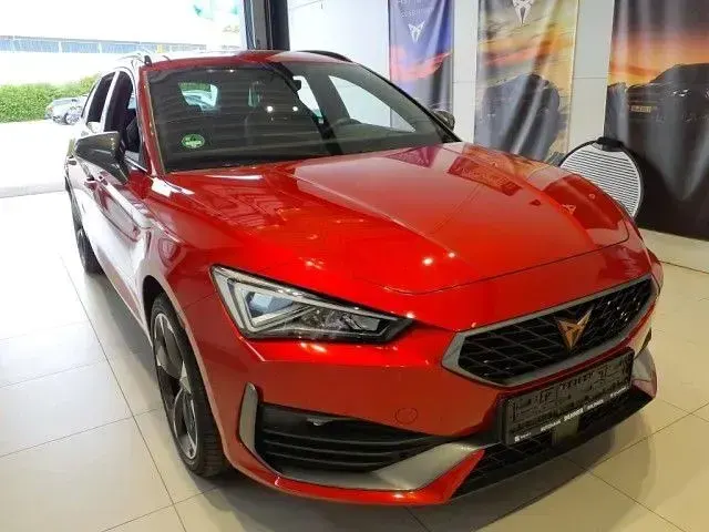 Gebraucht Cupra Leon 150 PS (110 kW) 2022 Rot Limousine