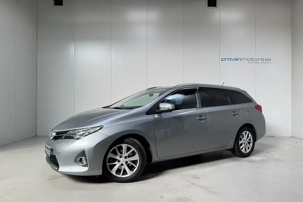 Gebraucht Toyota Auris 99 PS (72 kW) 2014 Grau Limousine