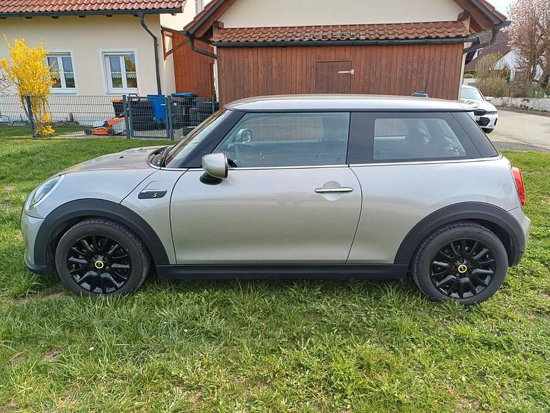 Gebraucht Mini Cooper SE 135 kW (184 PS) 2023 Grau Kleinwagen