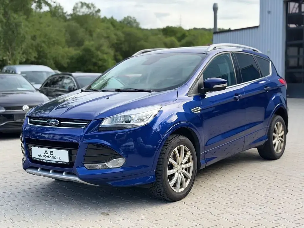 Gebraucht Ford Kuga Individual 179 PS (131 kW) 2015 Blau SUV