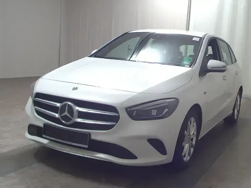 Gebraucht Mercedes B250e Style 218 PS (160 kW) 2021 Weiss Kleinwagen