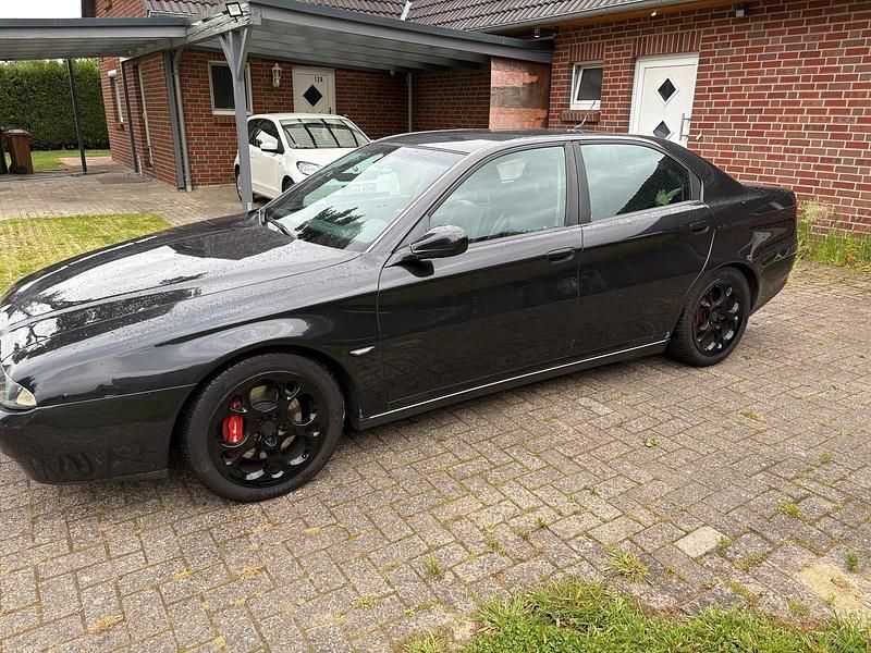 Schwarz Gebraucht 2004 Alfa Romeo 166 Limousine | 2.100 € - Bild 1/4