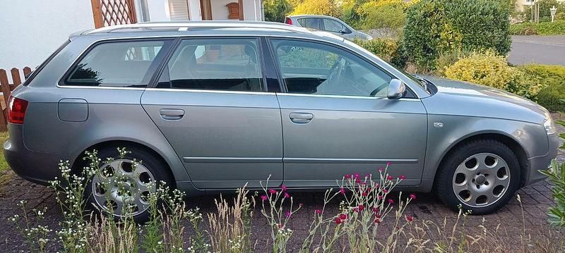 Grau Gebraucht 2008 Audi A4 Ambiente Kombi | 4.100 € (Superpreis) - Bild 1/4