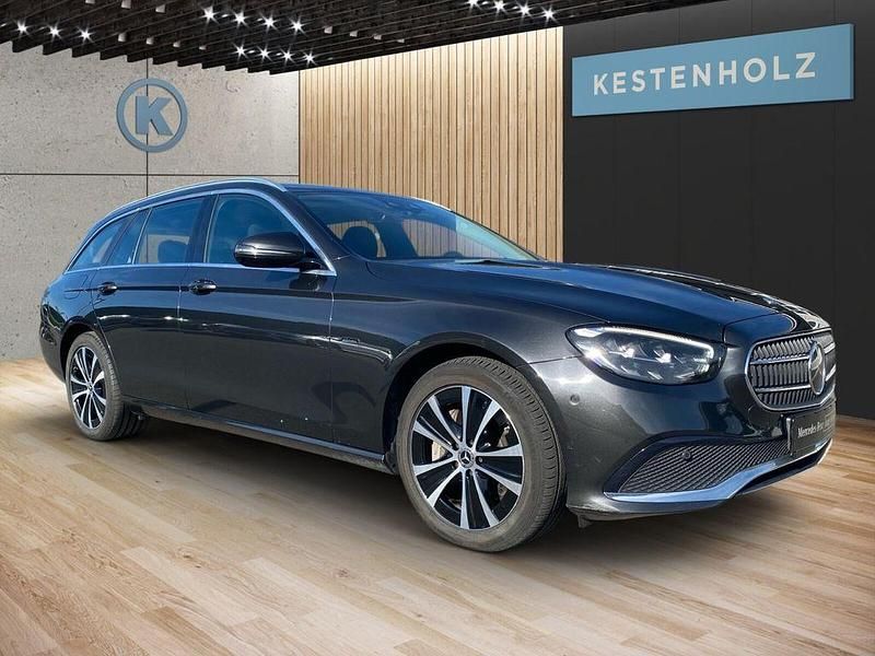 Gebraucht Mercedes E300 Avantgarde 306 PS (225 kW) 2020 Lack graphitgrau Kombi