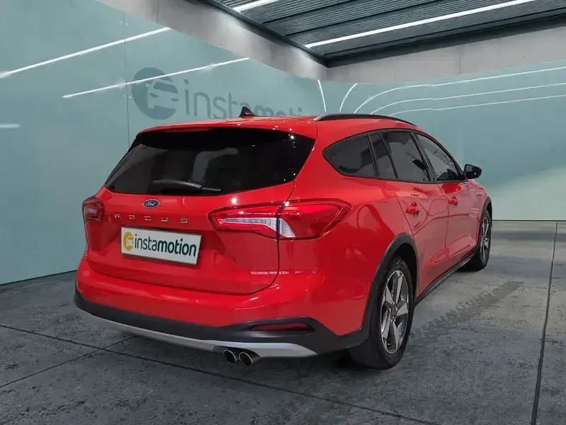 Używany Ford Focus Active 155 KM (114 kW) 2022 Czerwony Kombi