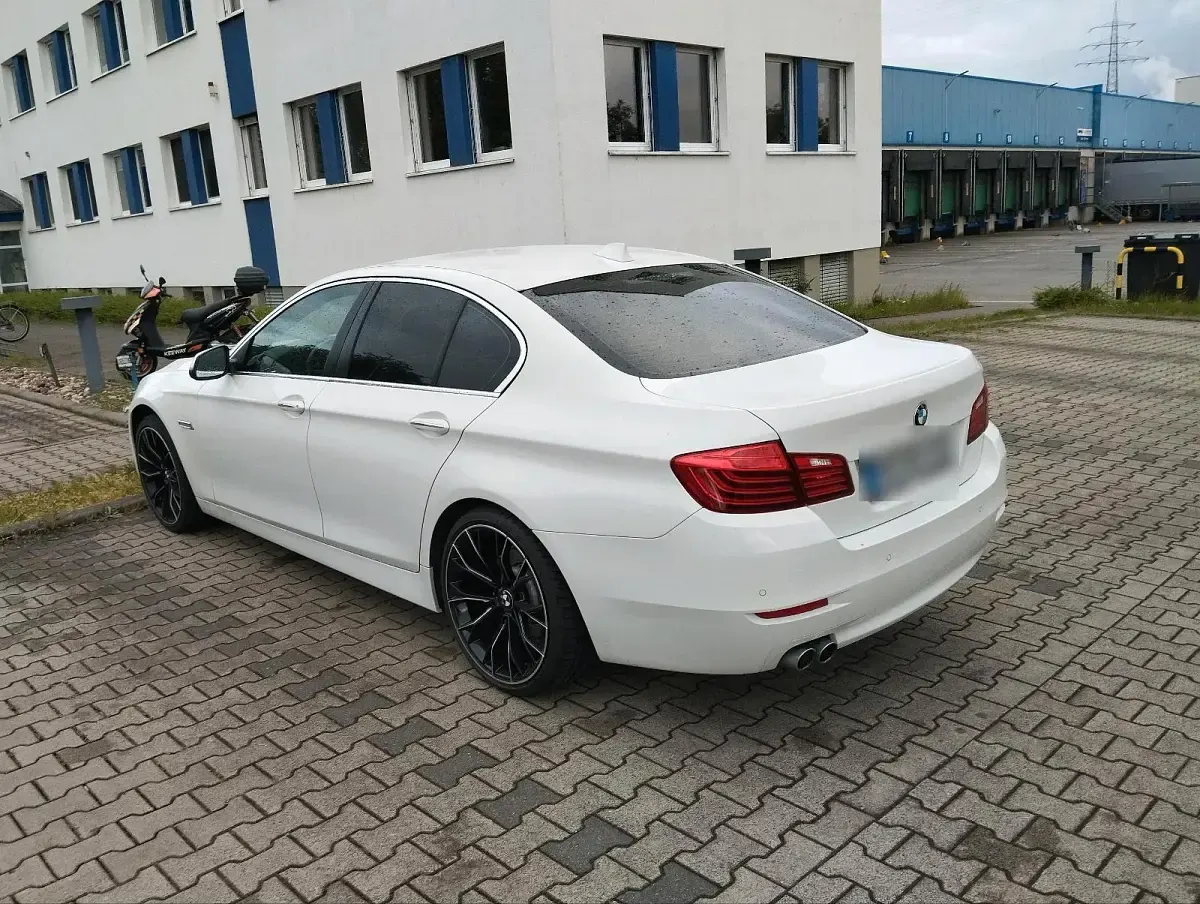 Gebraucht BMW 520 Comfort Edition 184 PS (135 kW) 2013 Weiß Limousine
