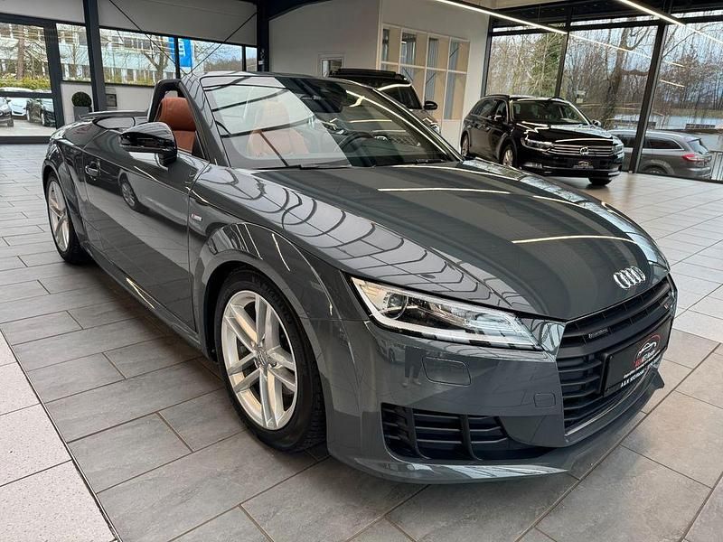Gebraucht Audi TT Roadster S-Line 230 PS (169 kW) 2016 Grau Cabrio