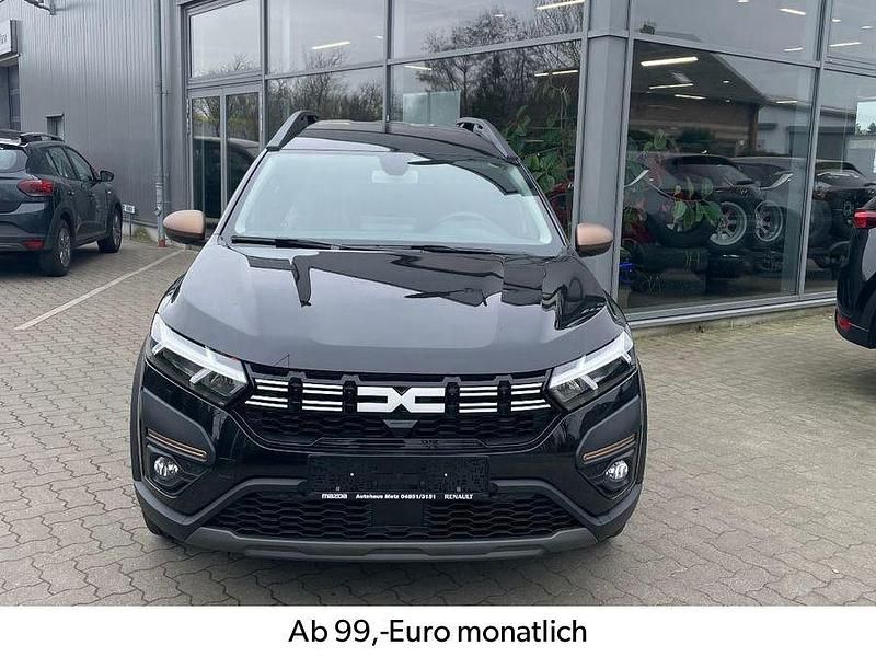 Gebraucht Dacia Jogger Extreme 110 PS (80 kW) 2023 Perlmuttschwarz Van / Kleinbus