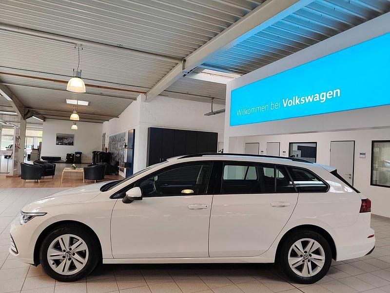 Gebraucht VW Golf VIII Business 116 PS (85 kW) 2022 Weiß Kombi