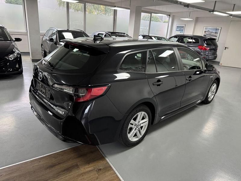 Gebraucht Toyota Corolla Hybrid 98 PS (72 kW) 2020 Schwarz Limousine