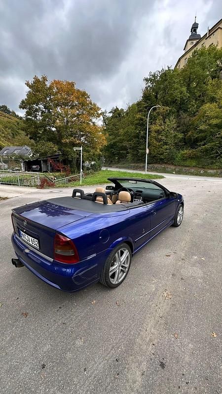 Blau Gebraucht 2002 Opel Astra Cabriolet Cabrio | 1.450 € (Guter Preis) - Bild 1/4