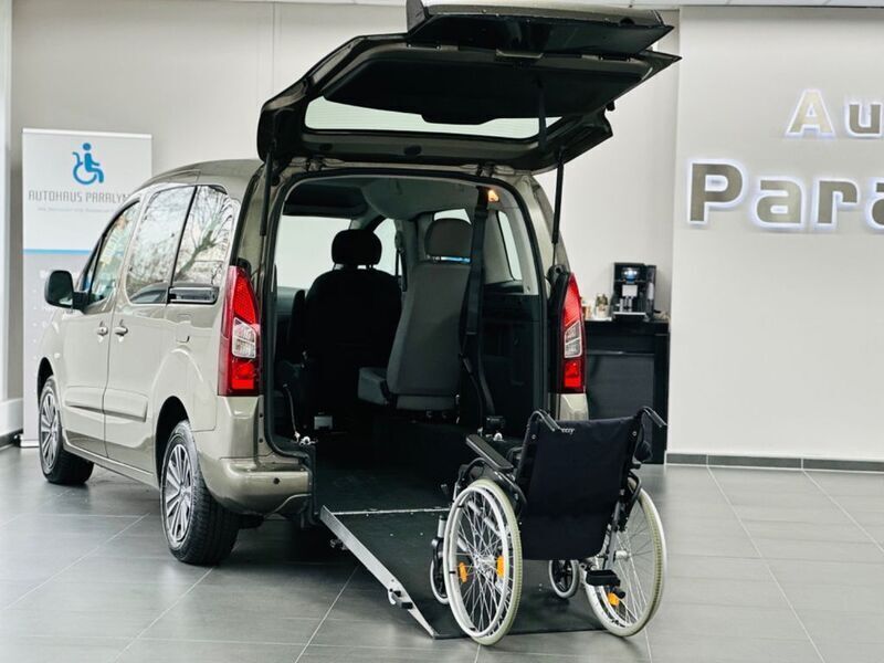 Gold Gebraucht 2012 Peugeot Partner Tepee Active Van / Kleinbus | 19.950 € - Bild 1/4