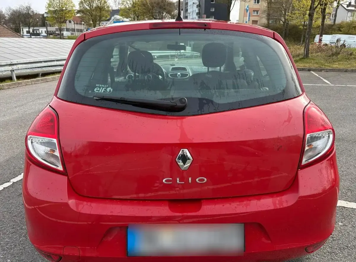 Gebraucht Renault Clio 75 PS (55 kW) 2011 Rot Kleinwagen