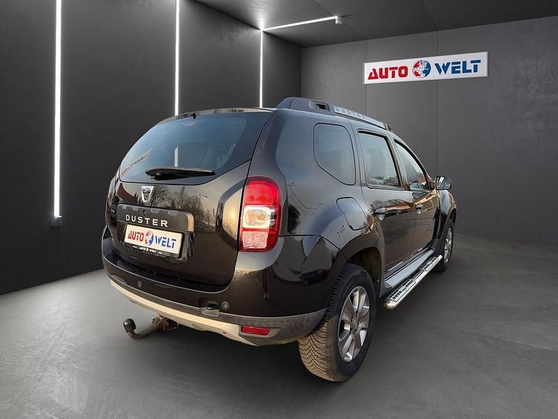 Gebraucht Dacia Duster Prestige 125 PS (91 kW) 2015 Schwarz SUV