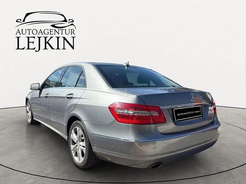 Gebraucht Mercedes E250 204 PS (150 kW) 2010 Grau Limousine