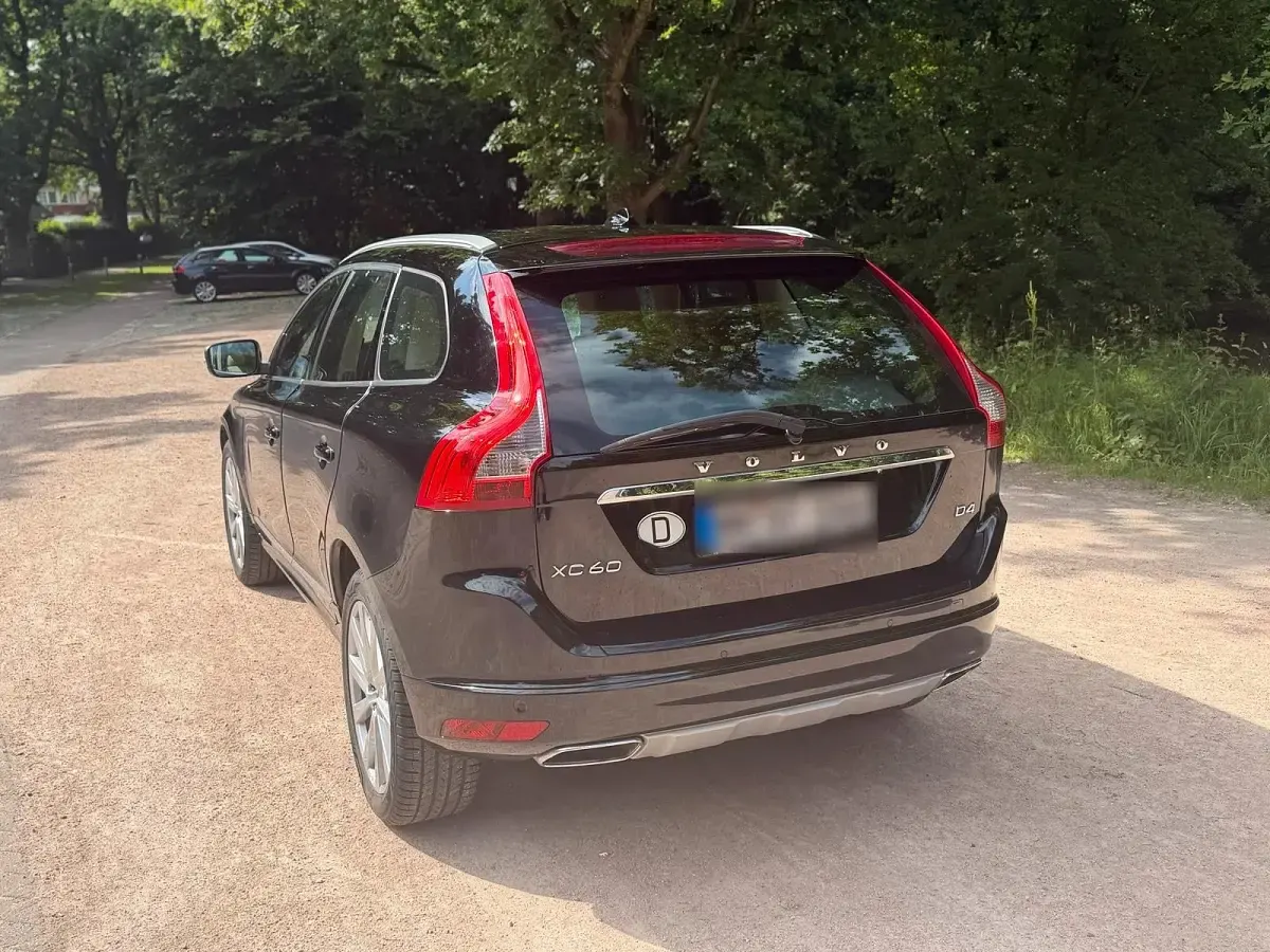 Gebraucht Volvo XC60 190 PS (139 kW) 2017 Schwarz SUV