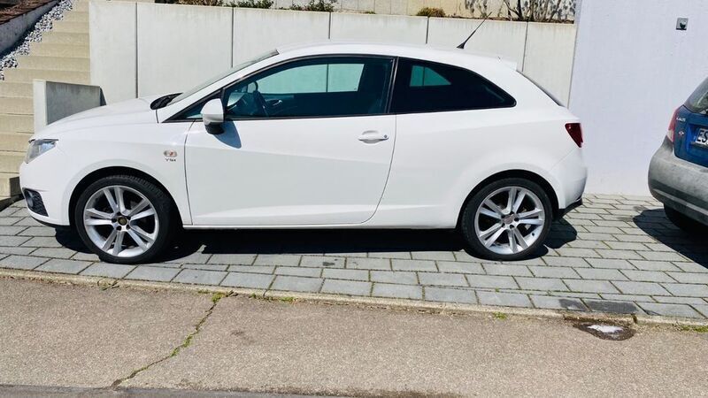 Weiß Gebraucht 2011 Seat Ibiza SC Ecomotive Kleinwagen | 5.600 € (Teuer) - Bild 1/4