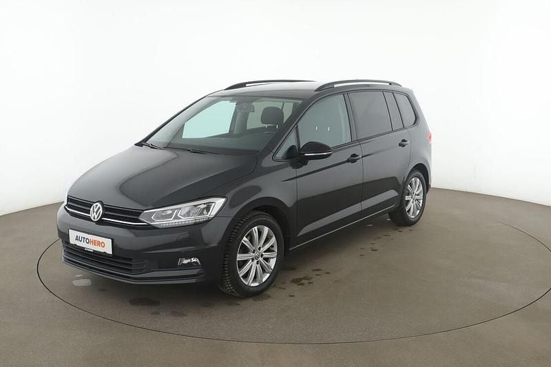 Gebraucht VW Touran Highline 116 PS (85 kW) 2019 Grau Van / Kleinbus