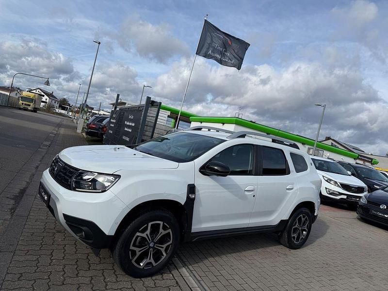 Gebraucht Dacia Duster Celebration 150 PS (110 kW) 2020 Weiß SUV